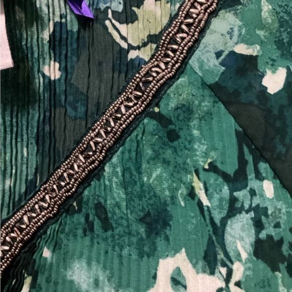 Catherine’s Women’s Petite Plus Embellished V Neck Sheer Tunic, size 3XWP - Picture 3 of 7